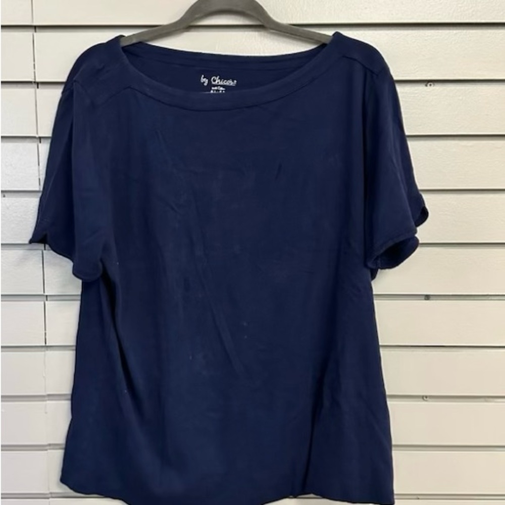 Chico’s Women’s Blue Short Sleeve Top. Size 3 (XL). Like New!